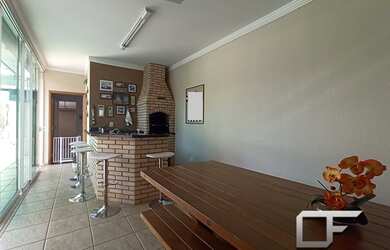 Imagem 14: Casa com piscina no Jd. Araucária