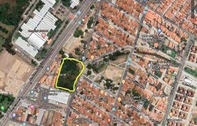 Imagem: O terreno possui 9.784m² de Área e está localizado em Passaré