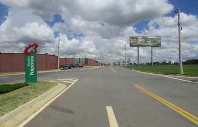 Imagem 3: Lote em Condominio Fechado Jardins Napoles FGR - Pronto Para Morar