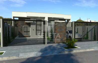 Imagem: A casa possui 2 Dormitórios, 1 Banheiro, 1 Vaga na garagem