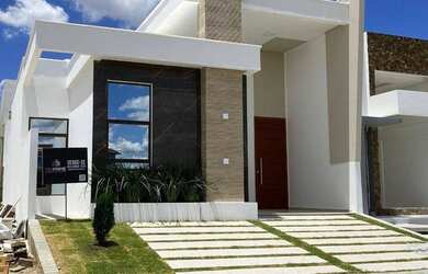 Imagem: A casa em condomínio possui 3 Dormitórios, 2 Banheiros, 2