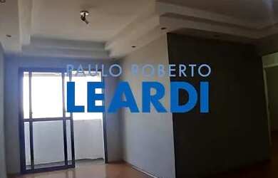 Imagem: O apartamento possui 3 Dormitórios, 1 Banheiro, 2 Vagas na