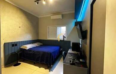 Imagem: A casa em condomínio possui 3 Dormitórios, 5 Banheiros, 4