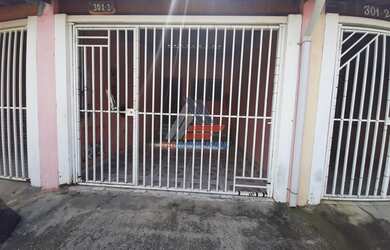 Imagem: A casa possui 2 Dormitórios, 1 Banheiro, 1 Vaga na garagem