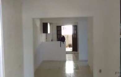 Imagem: A casa possui 2 Dormitórios, 1 Banheiro, 120m² de Área e