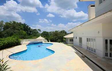 Imagem 10: Casa próxima ao clube. Churrasqueira, Lareira, 4 Vagas na garageme5 Dormitórios