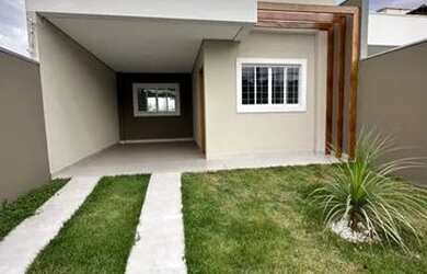 Imagem: A casa possui 3 Dormitórios, 3 Banheiros, 1 Vaga na garagem