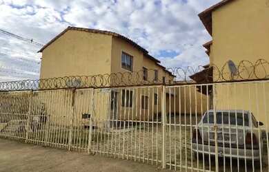 Imagem: A casa possui 2 Dormitórios, 1 Banheiro, 1 Vaga na garagem