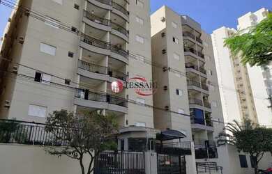 Imagem: O apartamento possui 1 Dormitório, 1 Banheiro, 1 Vaga na garagem