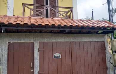 Imagem: A casa possui 2 Dormitórios, 2 Banheiros, 1 Vaga na garagem