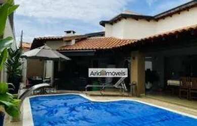 Imagem: A casa em condomínio possui 3 Dormitórios, 5 Banheiros, 4