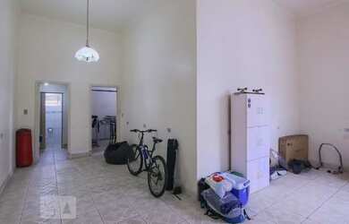 Imagem: A casa possui 1 Dormitório, 2 Banheiros, 100m² de Área e