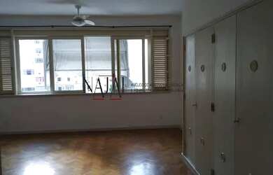 Imagem: O apartamento possui 1 Dormitório, 1 Banheiro, 56m² de Área