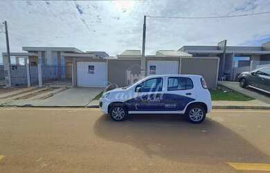 Imagem: A casa possui 2 Dormitórios, 1 Banheiro, 1 Vaga na garagem