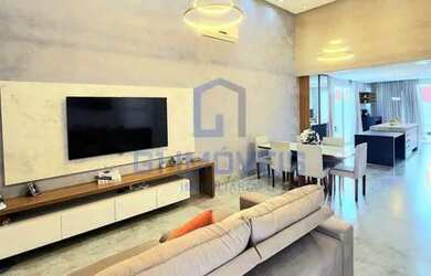 Imagem: A casa em condomínio possui 3 Dormitórios, 4 Banheiros, 4