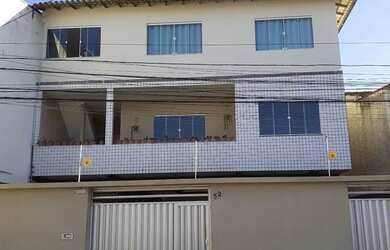 Imagem: A casa possui 3 Dormitórios, 2 Banheiros, 1 Vaga na garagem