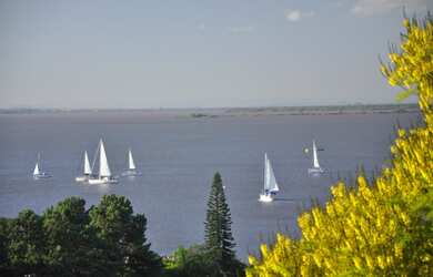 Imagem 10: CASA DE REVISTA NA VILA ASSUNÇÃO COM VISTA PARA O GUAÍBA C/ 347 metros quadrados com 2 SUÍ