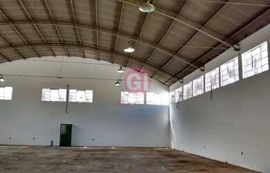 Imagem: O depósito possui 1.350m² de Área e está localizado em