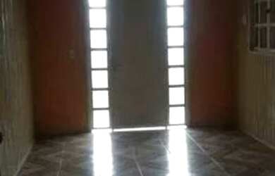 Imagem 2: BAITA INVESTIMENTO Terreno com casa em frente ao asfalto