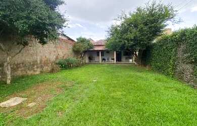 Imagem: A casa em condomínio possui 3 Dormitórios, 1 Banheiro, 3 Vagas