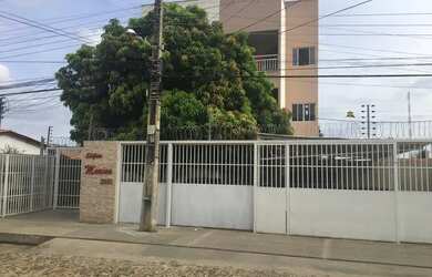 Imagem: O apartamento possui 2 Dormitórios, 1 Banheiro e está localizado