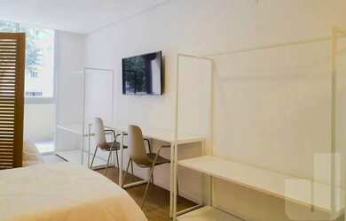 Imagem: O apartamento possui 1 Dormitório, 1 Banheiro, 44m² de Área