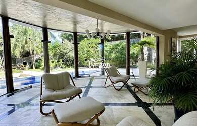 Imagem 13: Casa com 6 suítes a venda na Praia da Ferradura em Armação dos Búzios...