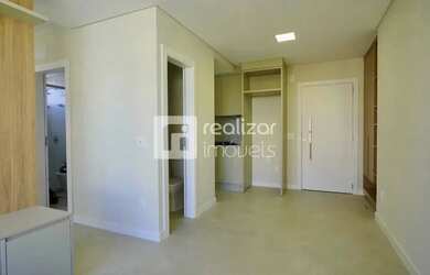 Imagem: O apartamento possui 1 Dormitório, 2 Banheiros, 1 Vaga na garagem