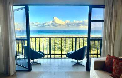 Imagem: O apartamento possui 3 Dormitórios, Acomodam 10 pessoas, 2