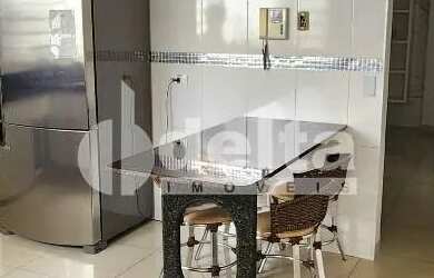 Imagem 12: Casa residencial disponível para locação e venda no bairro Jardim Karaíba...