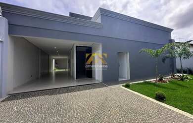 Imagem: A casa possui 4 Dormitórios, 5 Banheiros, 248m² de Área e