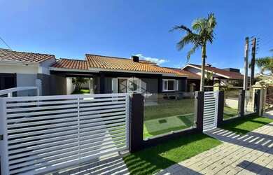 Imagem: A casa possui 3 Dormitórios, 4 Banheiros, 123m² de Área e