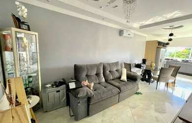 Imagem: A casa possui 2 Dormitórios, 1 Banheiro, 3 Vagas na garagem