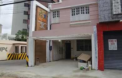 Imagem: A casa possui 1 Dormitório, 1 Banheiro, 121m² de Área e