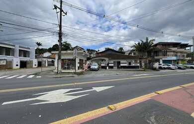 Imagem: O depósito possui 296m² de Área e está localizado em Velha