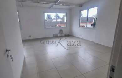 Imagem: A casa possui 4 Dormitórios, 5 Banheiros, 5 Vagas na garagem