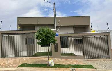 Imagem: A casa possui 2 Dormitórios, 2 Banheiros, 1 Vaga na garagem