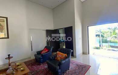 Imagem 3: Casa em condomínio mobiliada para locação no bairro Gavea com 4 suítes