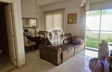 Imagem: A casa possui 3 Dormitórios, 3 Banheiros, 2 Vagas na garagem