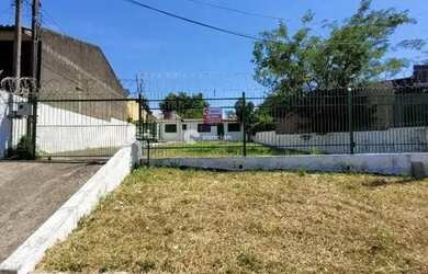 Imagem: A casa possui 2 Dormitórios, 1 Banheiro, 81m² de Área, Imóvel