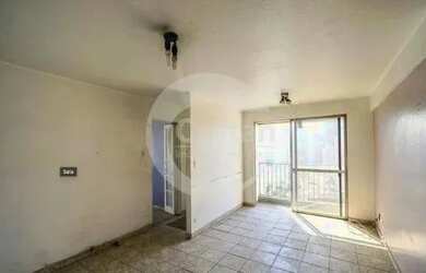 Imagem: O apartamento possui 2 Dormitórios, 1 Banheiro, 1 Vaga na garagem