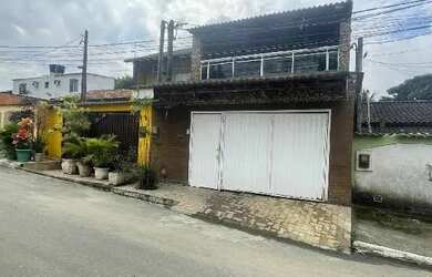 Imagem: A casa possui 2 Dormitórios, 1 Banheiro, 1 Vaga na garagem