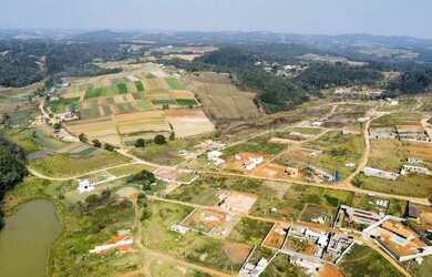 Imagem: O terreno possui 600m² de Área e está localizado em Centro