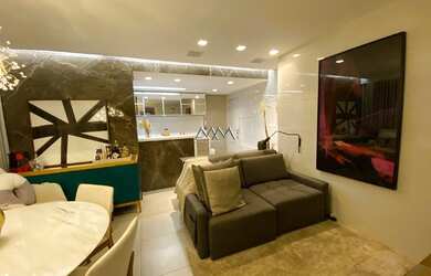 Imagem: O apartamento possui 2 Dormitórios, 2 Banheiros, 2 Vagas na