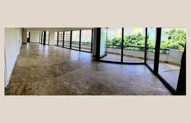 Imagem: O apartamento possui 4 Dormitórios, 5 Banheiros, 4 Vagas na