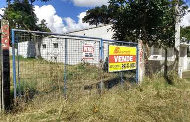 Imagem: O terreno possui 451m² de Área e está localizado em Bom