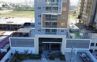 Imagem 1: Prédio 100 revestido, em frente ao Shopping, novinho