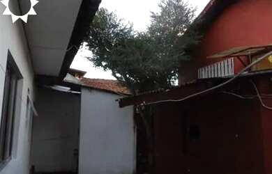 Imagem: A casa possui 2 Dormitórios, 1 Banheiro, 5 Vagas na garagem