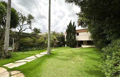 Imagem 2: Casa no jardim Europa. Churrasqueira, Varanda, Guarda roupaeLareira