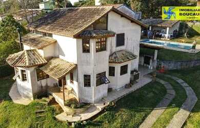 Imagem: A casa em condomínio possui 2 Dormitórios, 4 Banheiros, 2